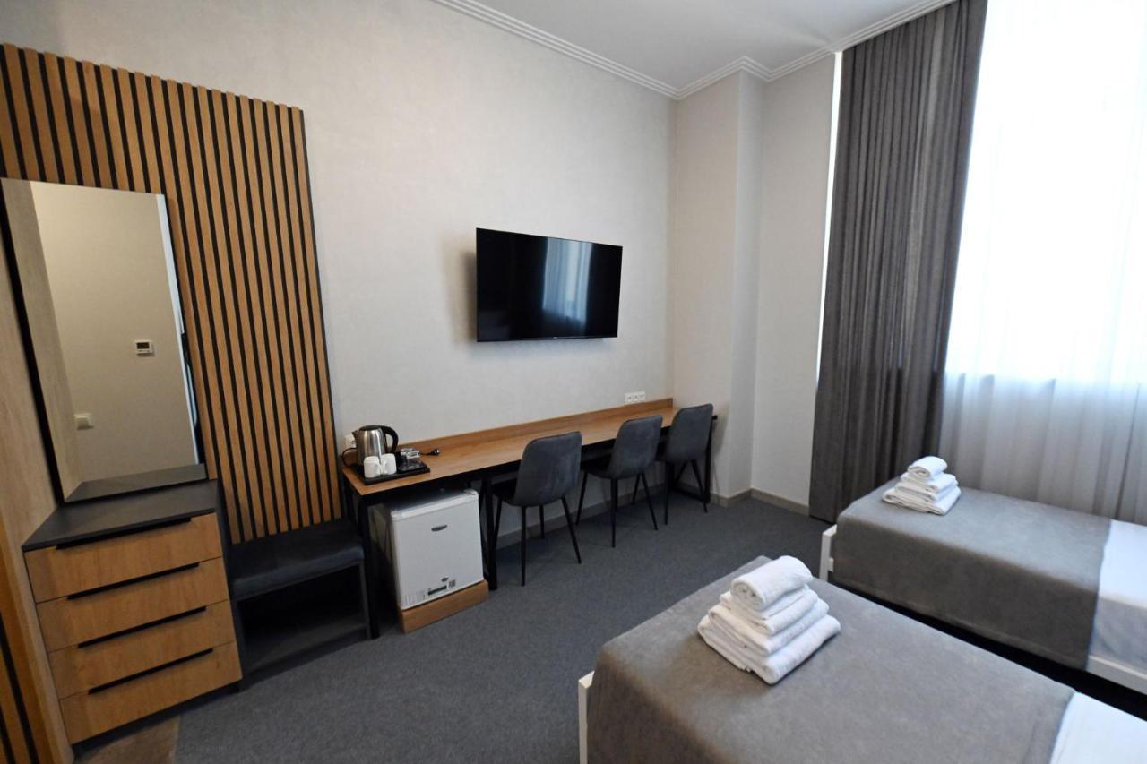 Prime Hotel Giumri Zewnętrze zdjęcie
