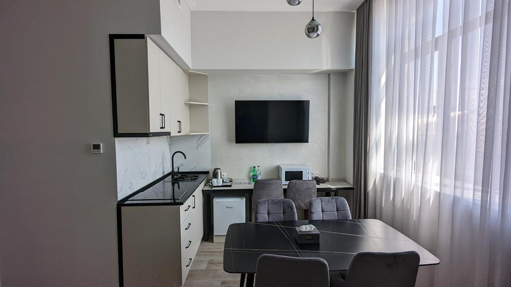 Prime Hotel Giumri Zewnętrze zdjęcie