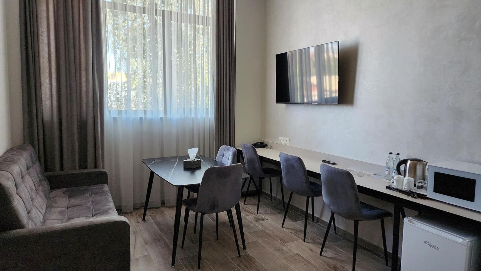 Prime Hotel Giumri Zewnętrze zdjęcie